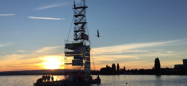 Patrick beim Turmspringen